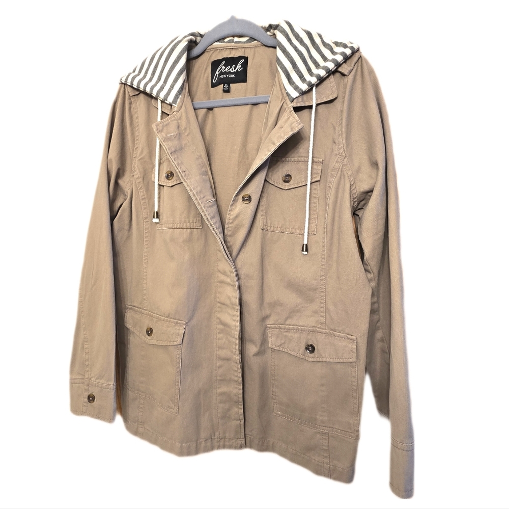 Fresh New York Tan Jacket with Striped Lining Hood